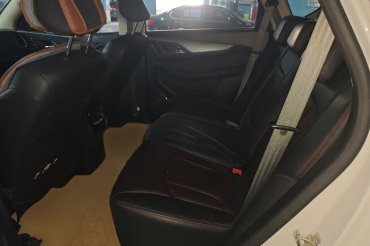 Used Baojun 560 2016 1.8L iAMT Luxury Model Left Rear Seat