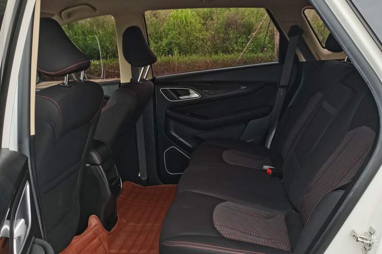 Used Baojun 560 2016 1.8L Manual Value Edition Left Rear Seat