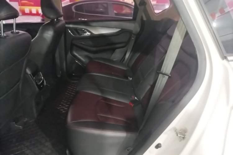 Used Baojun 560 2016 1.5T Manual Luxury Model Left Rear Seat
