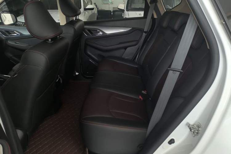 Used Baojun 560 2016 1.8L Manual Luxury Edition Left Rear Seat