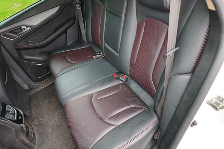 Used Baojun 560 2016 1.8L iAMT Luxury Model Left Rear Seat