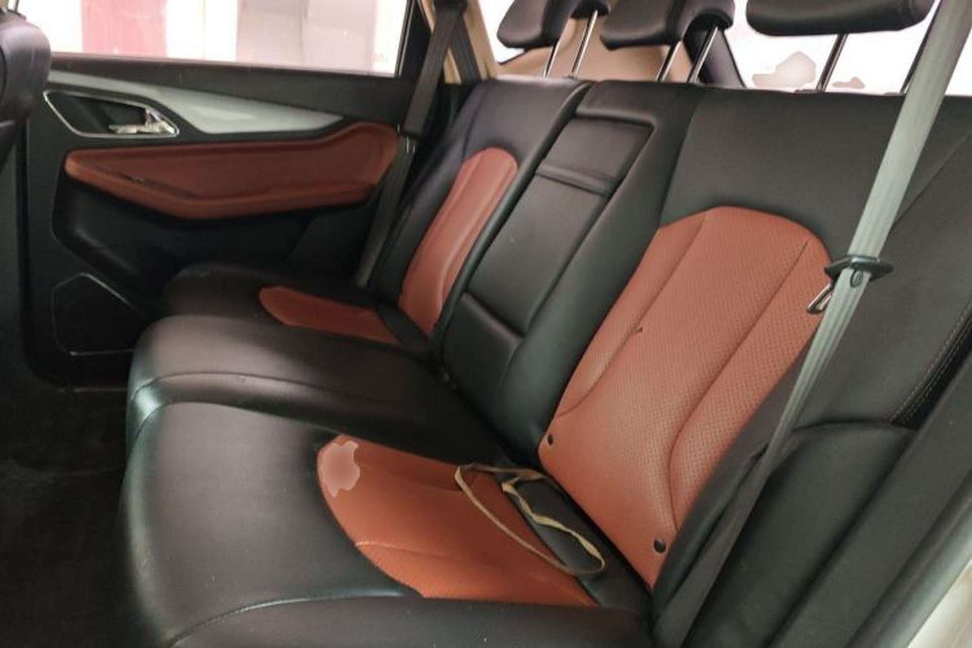 Used Baojun 560 2016 1.5T Manual Elite Edition Left Rear Seat