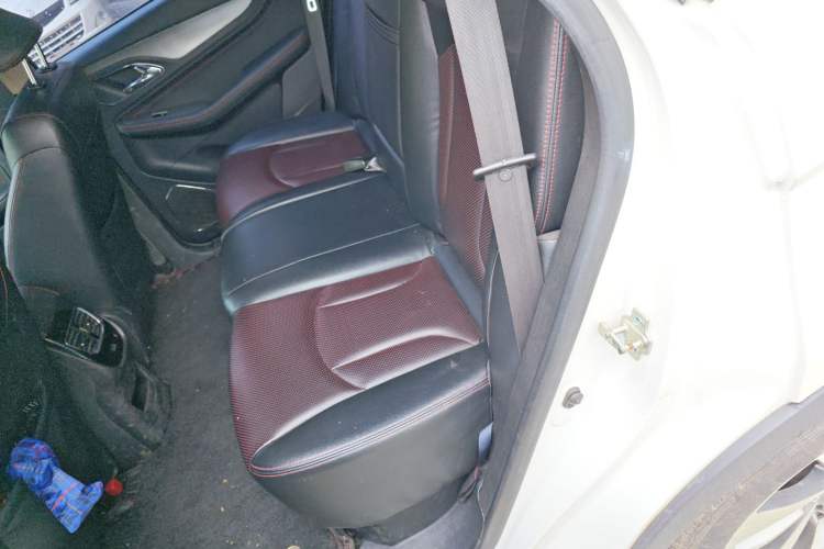 Used Baojun 560 2016 1.8L iAMT Luxury Model Left Rear Seat