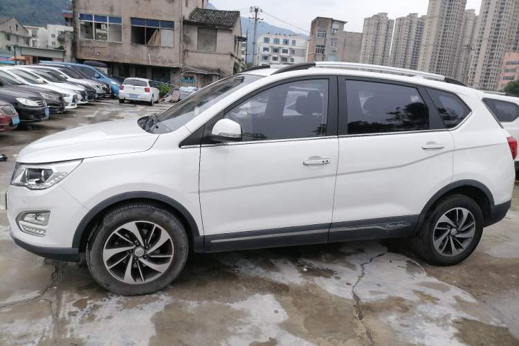 Used Baojun 560 2016 1.5T Manual Luxury Model Left Side