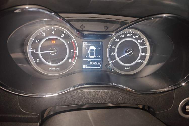 Used Baojun 560 2016 1.8L Manual Luxury Edition Odometer Close Up