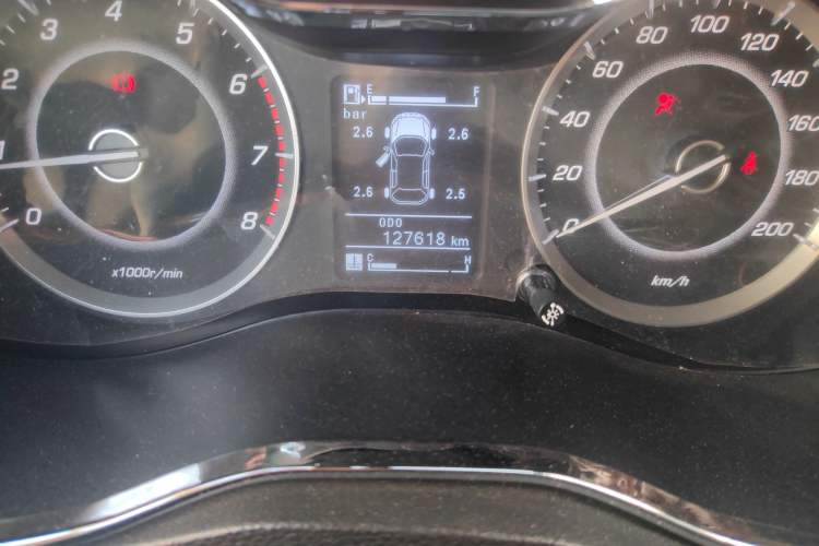 Used Baojun 560 2016 1.8L Manual Luxury Edition Odometer Close Up