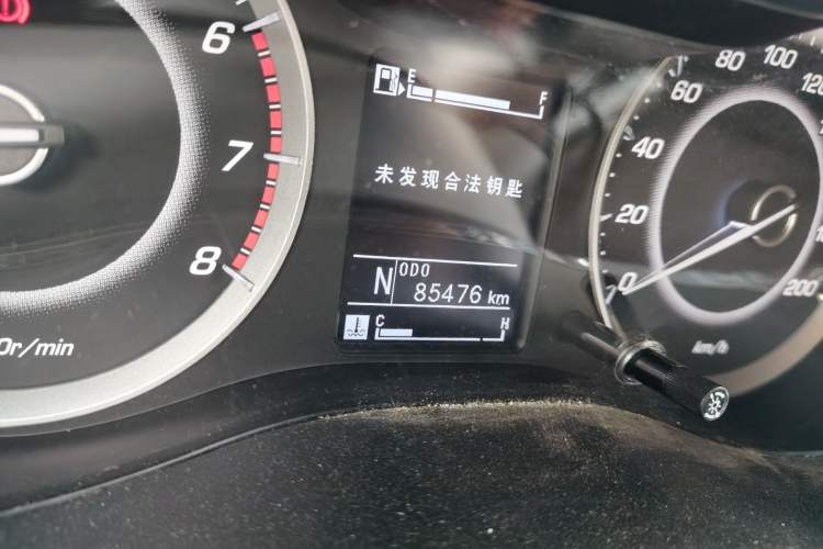 Used Baojun 560 2016 1.8L iAMT Luxury Model Odometer Close Up
