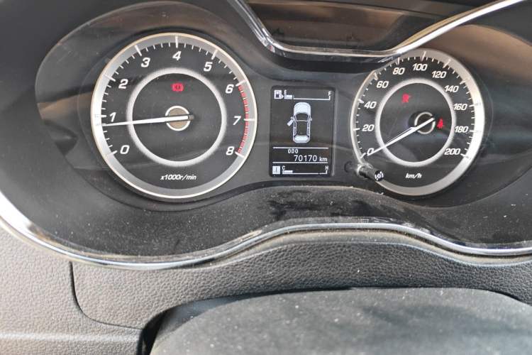 Used Baojun 560 2016 1.5T Manual Elite Edition Odometer Close Up