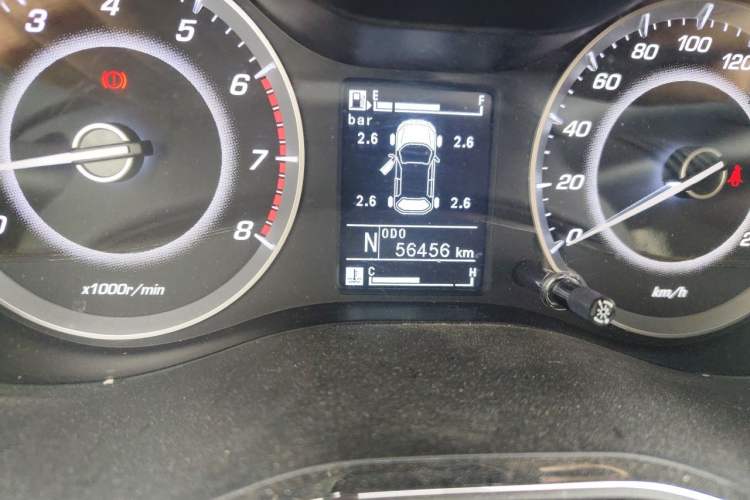 Used Baojun 560 2016 1.8L iAMT Luxury Model Odometer Close Up