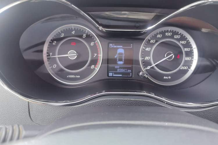 Used Baojun 560 2016 1.5T Manual Elite Edition Odometer Close Up