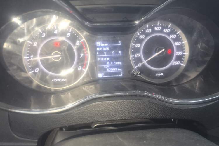 Used Baojun 560 2016 1.5T Manual Elite Edition Odometer Close Up