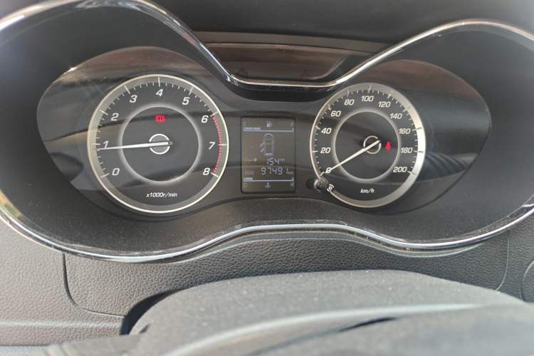 Used Baojun 560 2016 1.8L Manual Value Edition Odometer Close Up