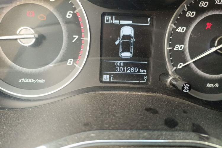 Used Baojun 560 2016 1.5T Manual Elite Edition Odometer Close Up