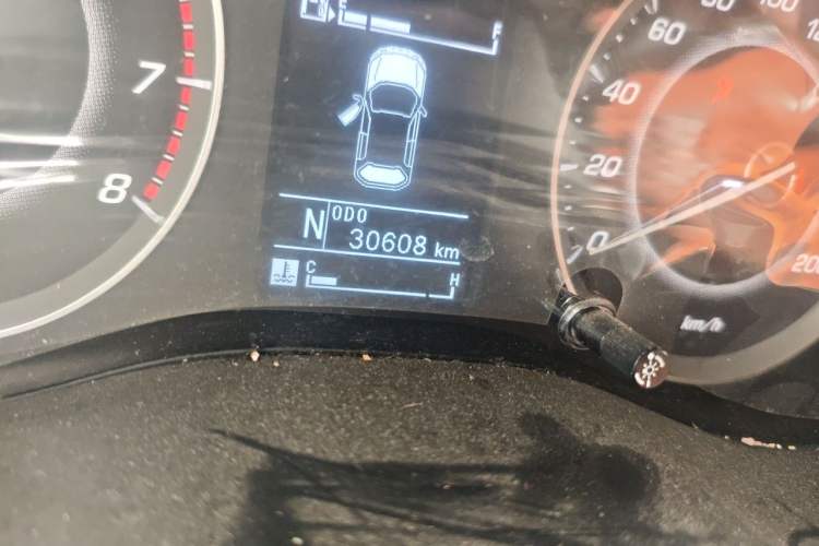 Used Baojun 560 2016 1.8L iAMT Elite Edition Odometer Close Up