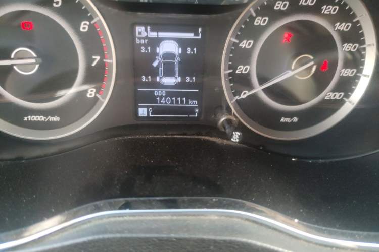 Used Baojun 560 2016 1.5T Manual Luxury Model Odometer Close Up
