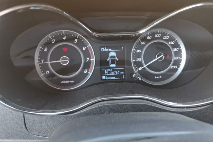 Used Baojun 560 2016 1.8L iAMT Elite Edition Odometer Close Up