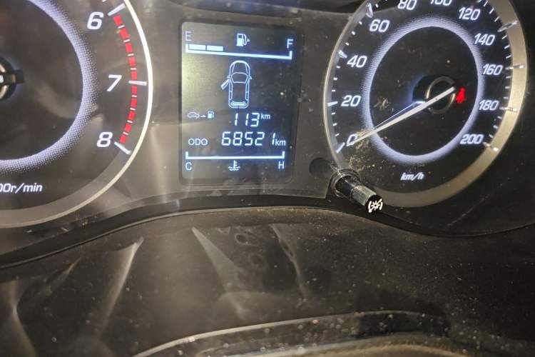 Used Baojun 560 2016 1.8L Manual Value Edition Odometer Close Up