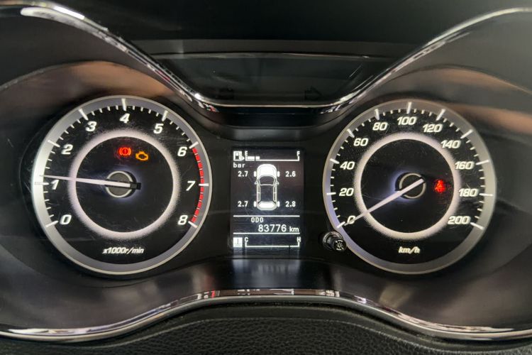 Used Baojun 560 2016 1.8L Manual Luxury Edition Odometer Close Up