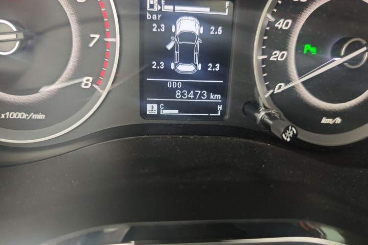 Used Baojun 560 2016 1.5T Manual Luxury Model Odometer Close Up