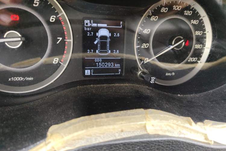 Used Baojun 560 2016 1.5T Manual Luxury Model Odometer Close Up