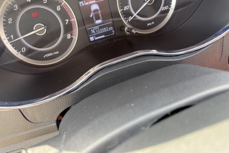 Used Baojun 560 2016 1.8L iAMT Elite Edition Odometer Close Up