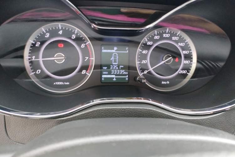 Used Baojun 560 2016 1.8L Manual Value Edition Odometer Close Up
