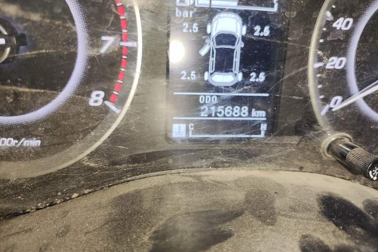 Used Baojun 560 2016 1.8L Manual Luxury Edition Odometer Close Up