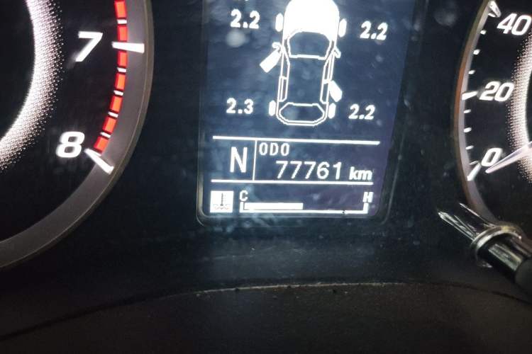 Used Baojun 560 2016 1.8L iAMT Luxury Model Odometer Close Up