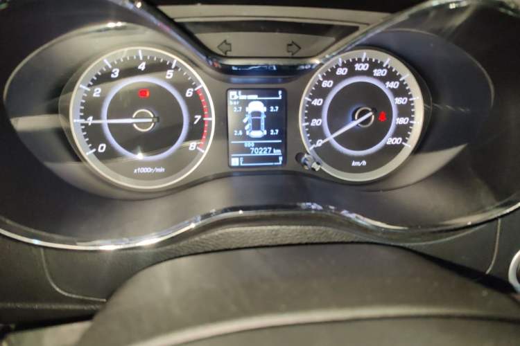 Used Baojun 560 2016 1.8L Manual Luxury Edition Odometer Close Up