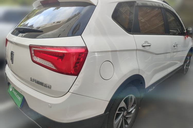 Used Baojun 560 2016 1.8L iAMT Luxury Model Rear Right 45 Deg