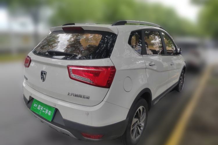 Used Baojun 560 2016 1.8L iAMT Luxury Model Rear Right 45 Deg
