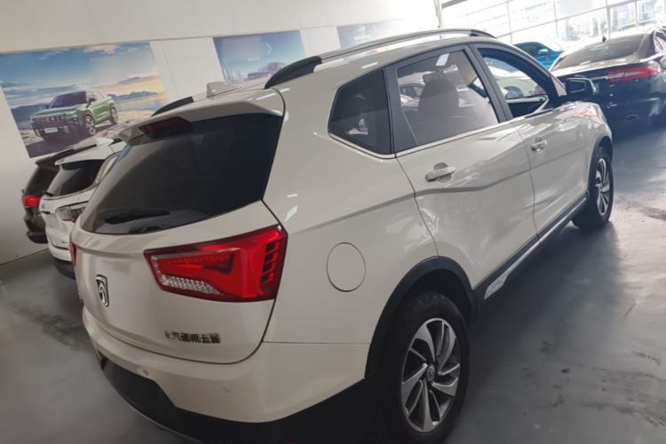 Used Baojun 560 2016 1.8L iAMT Luxury Model Rear Right 45 Deg