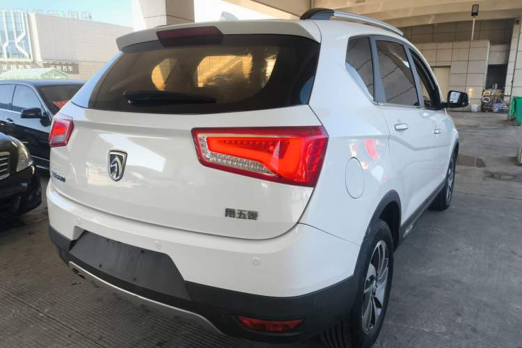 Used Baojun 560 2016 1.8L iAMT Luxury Model Rear Right 45 Deg