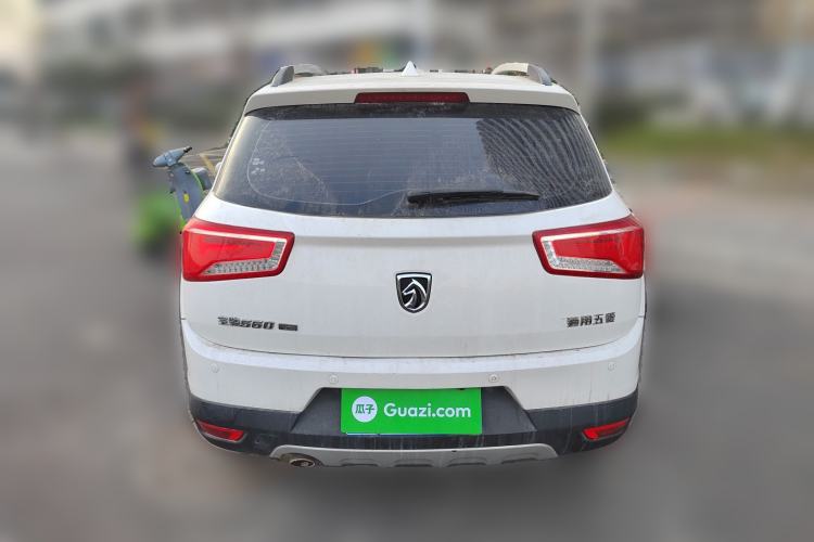 Used Baojun 560 2016 1.5T Manual Comfort Edition Rear