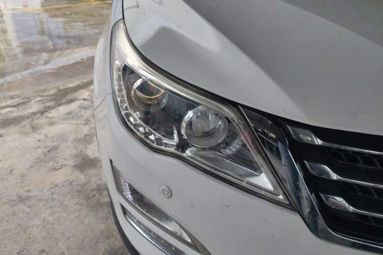 Used Baojun 560 2016 1.8L iAMT Luxury Model Right Front Headlight