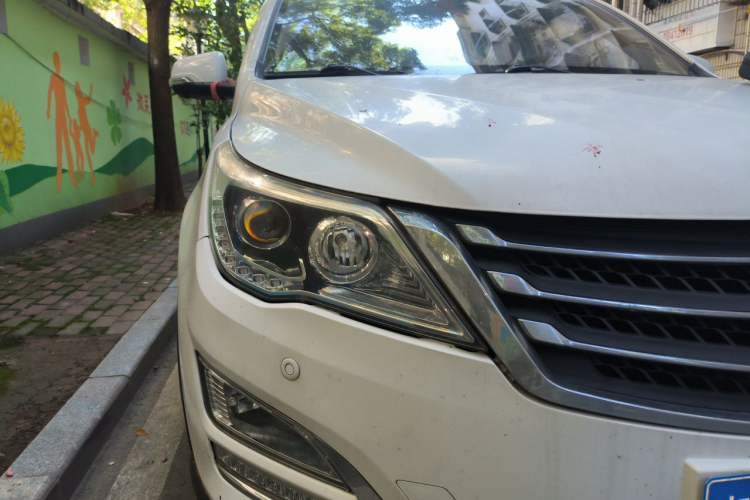 Used Baojun 560 2016 1.8L iAMT Luxury Model Right Front Headlight