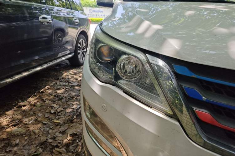 Used Baojun 560 2016 1.8L Manual Luxury Edition Right Front Headlight