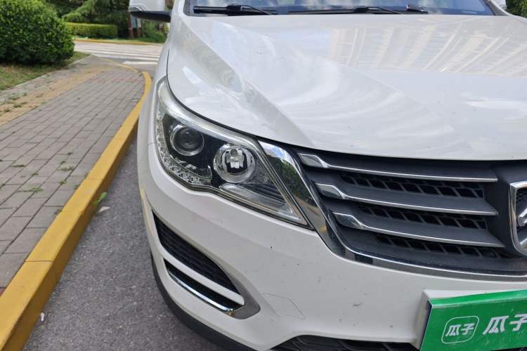 Used Baojun 560 2016 1.8L Manual Value Edition Right Front Headlight