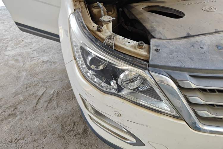 Used Baojun 560 2016 1.8L iAMT Luxury Model Right Front Headlight