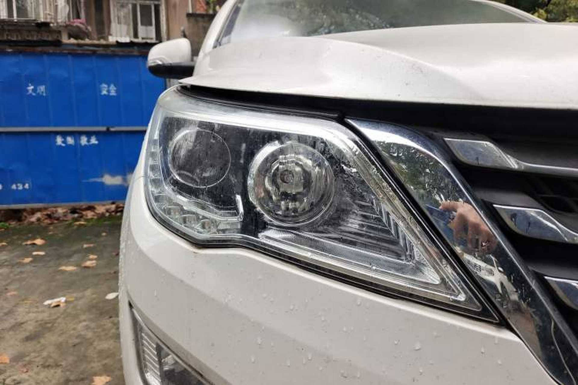 Used Baojun 560 2016 1.8L iAMT Elite Edition Right Front Headlight