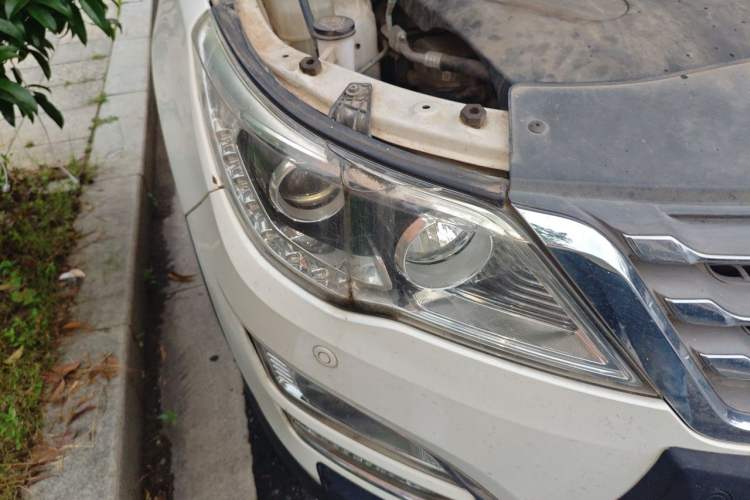 Used Baojun 560 2016 1.8L Manual Elite Edition Right Front Headlight