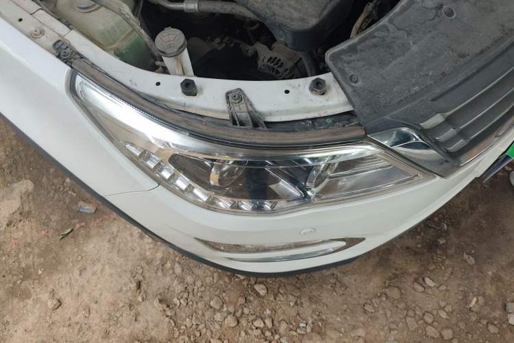Used Baojun 560 2016 1.8L iAMT Luxury Model Right Front Headlight