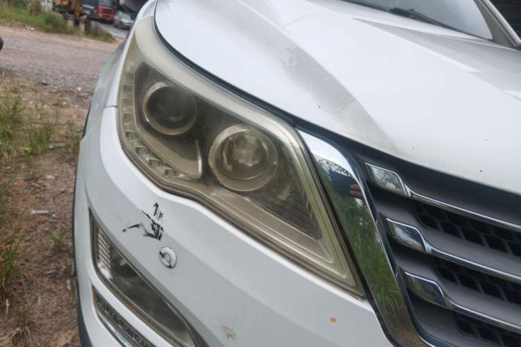 Used Baojun 560 2016 1.5T Manual Luxury Model Right Front Headlight