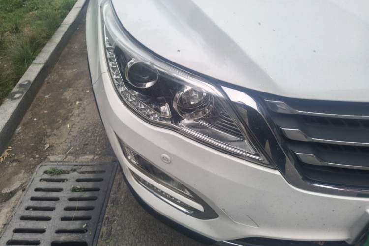 Used Baojun 560 2016 1.8L iAMT Luxury Model Right Front Headlight