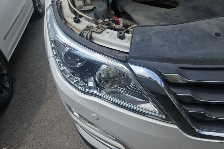 Used Baojun 560 2016 1.8L iAMT Luxury Model Right Front Headlight