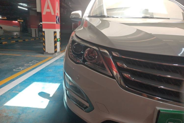 Used Baojun 560 2016 1.5T Manual Luxury Model Right Front Headlight
