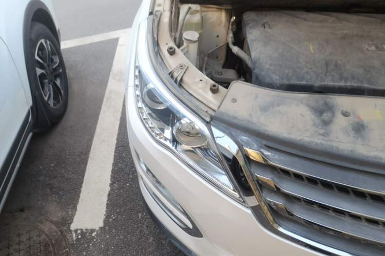 Used Baojun 560 2016 1.8L iAMT Elite Edition Right Front Headlight