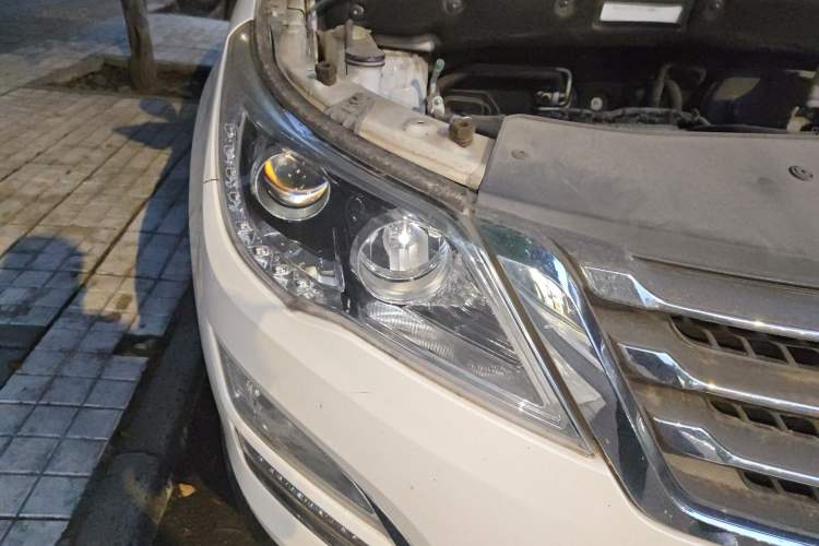 Used Baojun 560 2016 1.8L Manual Value Edition Right Front Headlight