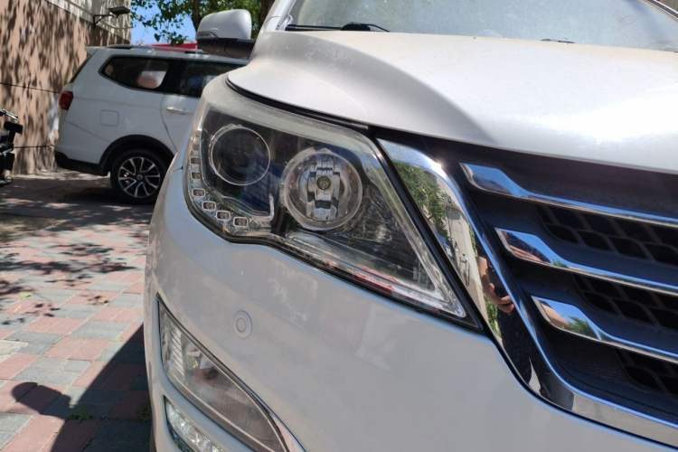 Used Baojun 560 2016 1.8L iAMT Luxury Model Right Front Headlight