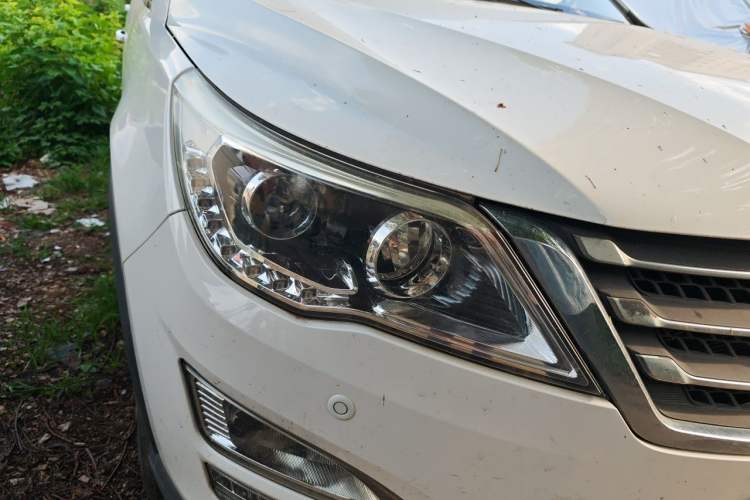 Used Baojun 560 2016 1.5T Manual Luxury Model Right Front Headlight